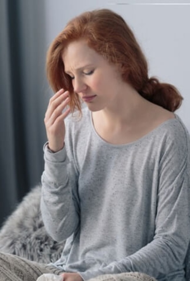 خدر الأطراف و الصداع المفاجئ من أعراض الجلطة الدماغية