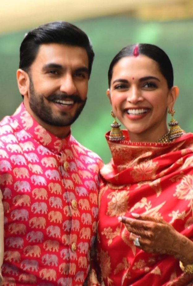 رانفير سينغ وديبيكا بادوكون يثيران الشكوك