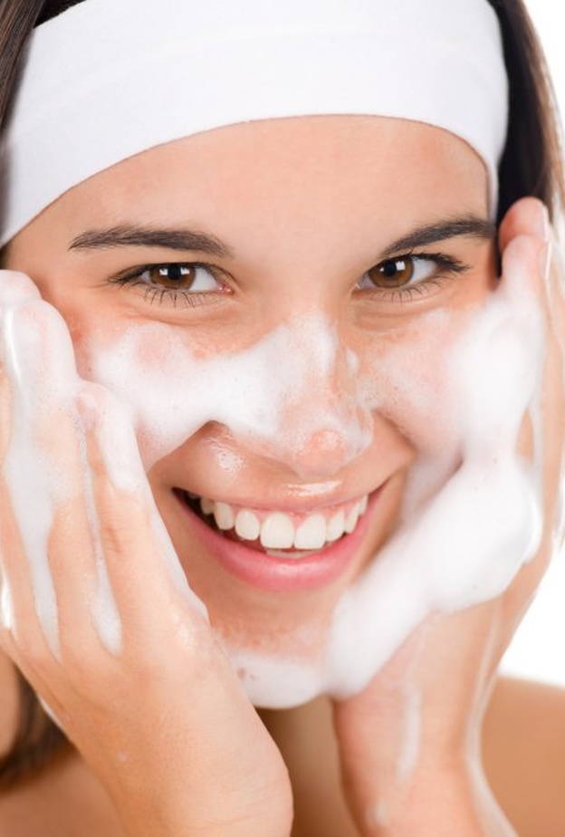 استخدمي العسل مع حليب جوز الهند لنتائج مرضية لعمل غسول طبيعي