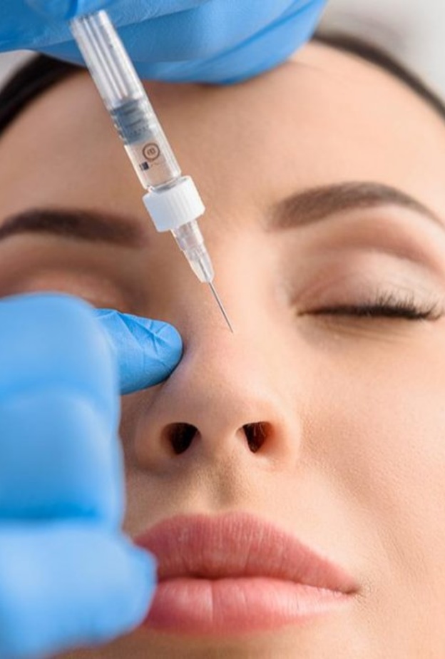 احصلي على أنف صغير ومثالي من خلال اذابة دهون الأنف بالإبر