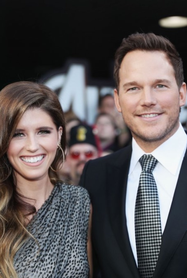 أنجيلينا جولي (Angelina Jolie) تجبر أطفالها على ارتداء الملابس المستعملة والأغراض الاقتصادية الموفرة