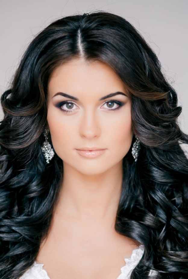 وصفة زيت الخروع والبيض رائجة بين الهنديات