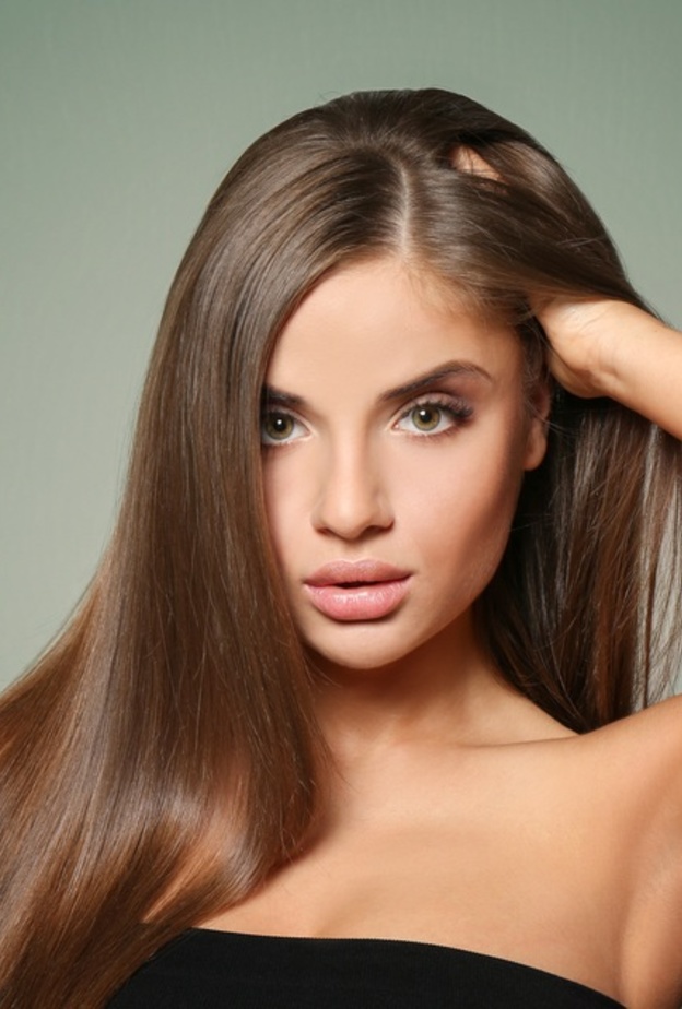 تعلمي طريقة عمل صبغة طبيعية للشعر بالنسكافيه والكاكاو