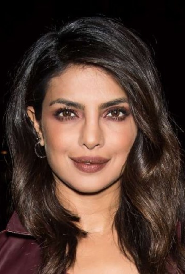 أيوشمان كورانا يدعم بريانكا تشوبرا