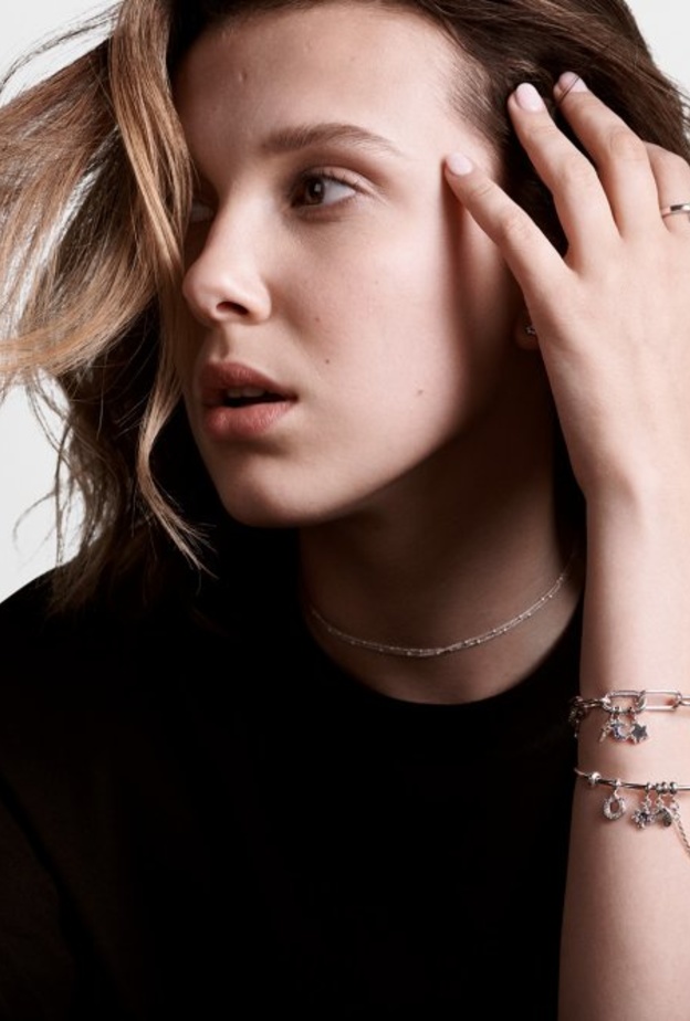  باندورا وميلي بوبي براون.. تشكيلة جديدة تحتفي بالتعبير عن الذات