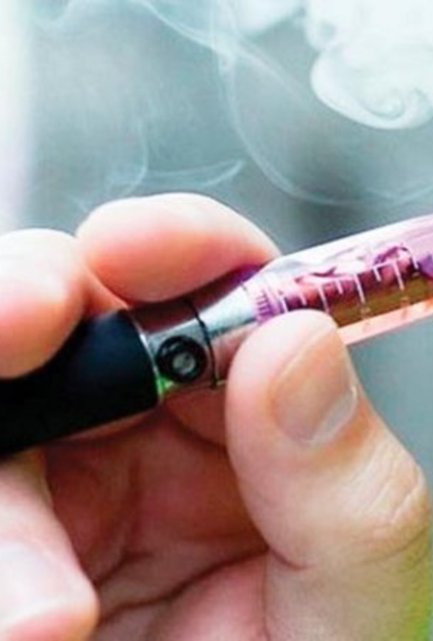 السجائر الإلكترونية و السجائر التقليدية تتشابه في الضرر الصحي