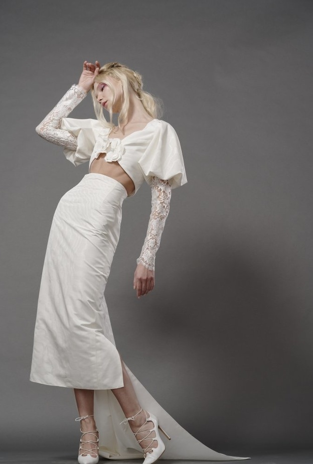  فستان من julie vino