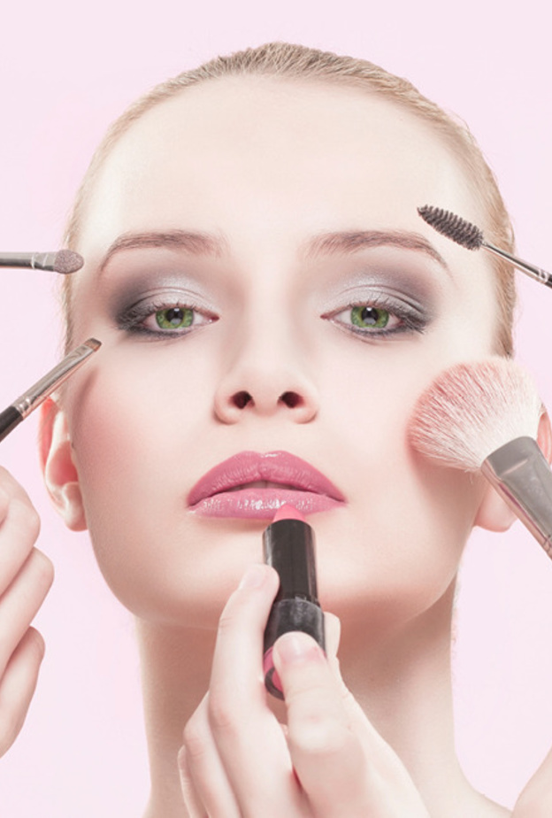 نصائح عند تطبيق مكياج العيون دون سيلان الدموع