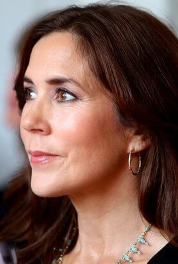 الأميرة ماري تحضر عرض فني في دار Danner لرعاية النساء في كوبنهاجن