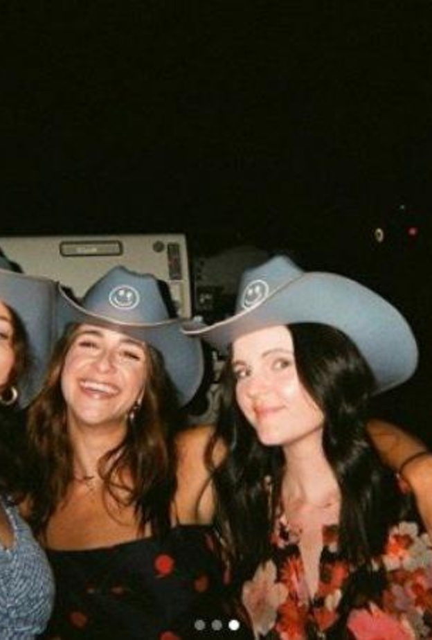 سيلينا جوميز في الأستوديو 