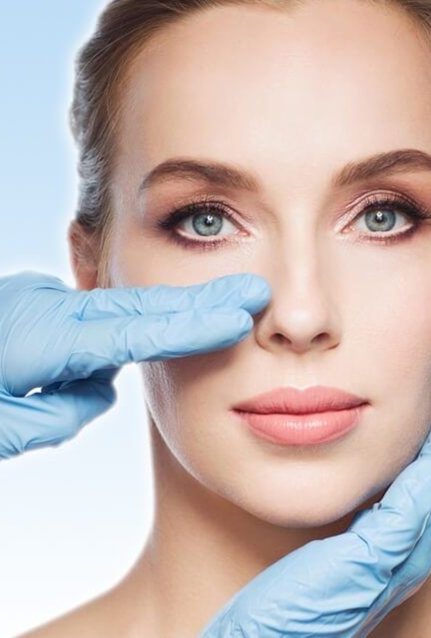 الفرق الرئيسي بين الأنف اللحمي والأنف العظمي هو سماكة جلد الأنف