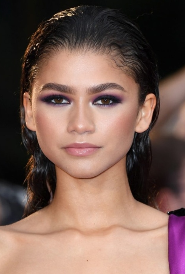 صبغات الشعر الأشقر مع الظلال الزرقاء من وحي زندايا