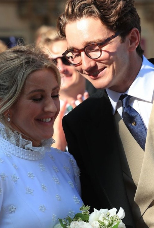 الأميرتان بياتريس ويوجين وصديقة الأمير هاري السابقة في حفل زفاف إيلي غولدينغ