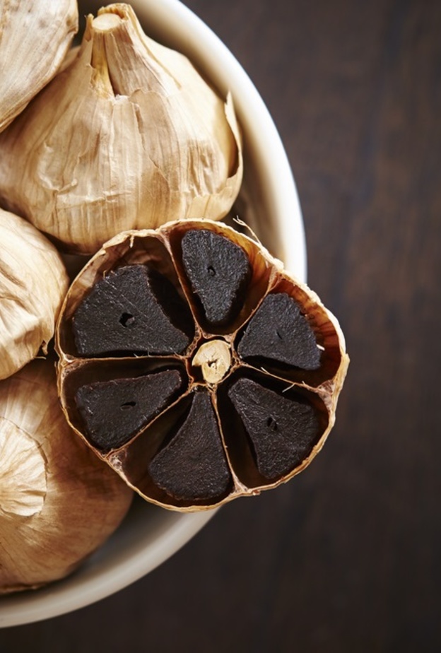 الثوم الاسود يعزز مناعة الجسم