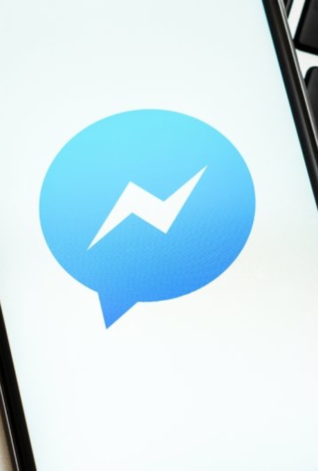 التغييرات الجديدة تشمل الإلغاء التدريجي لتبويب استكشف Discover في مسنجر