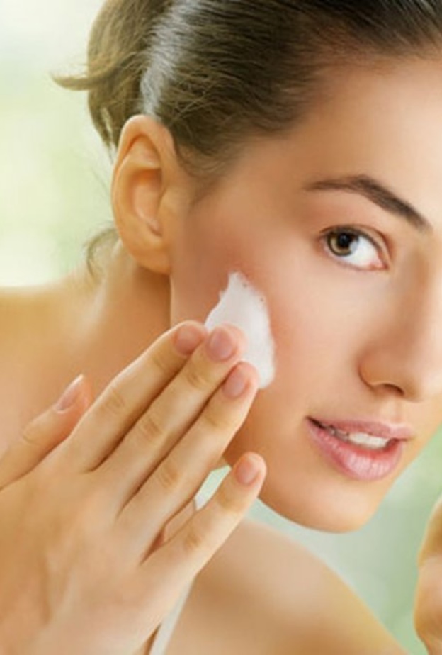 استخدمي منتجات العناية بدون عطور وملونات لتجنب تهيج البشرة