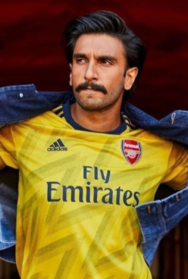 رانفير سينغ في ملعب الإمارات