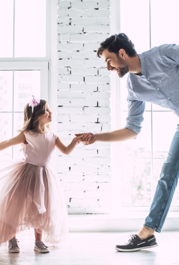 مناسبات هامة تخص الطفل لا يجب أن يتخلف الأب عنها