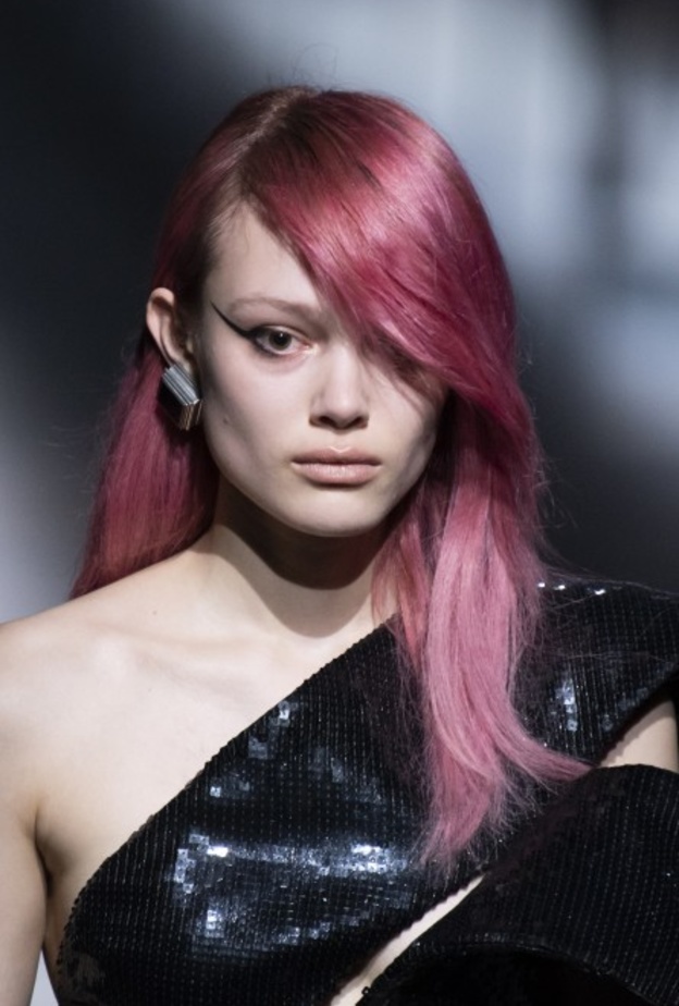 الوان صبغات شعر حمراء من Prabal Gurung