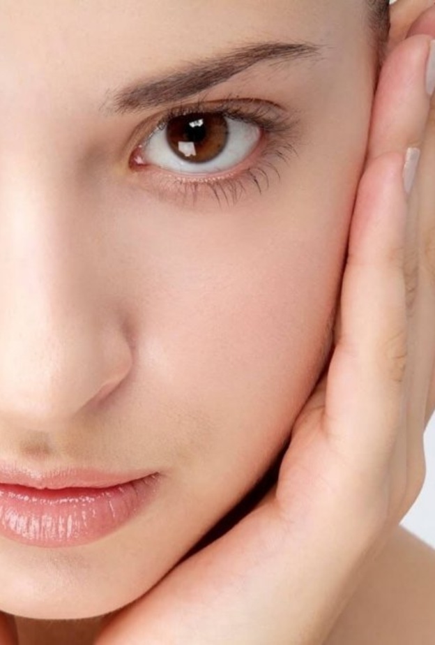 استخدمي الطرق الطبيعية لعمل كريم تفتيح البشرة