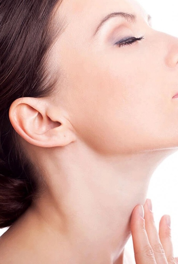 ترهلات الرقبة وطرق علاجها بالليزر