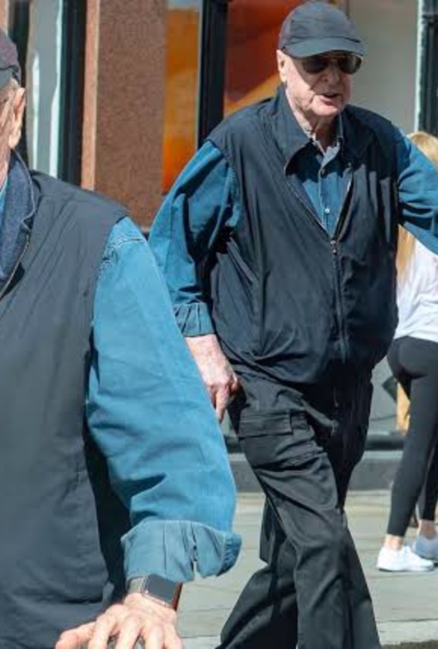 مايكل كين و زوجته شاكيرا 