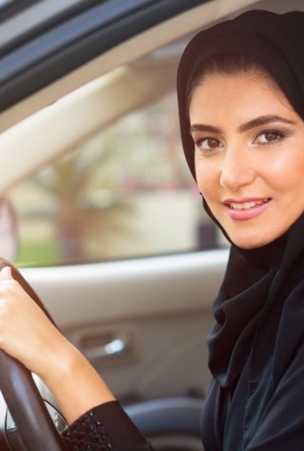 أبدئي بالتدرب على المهارات الأساسية في القيادة