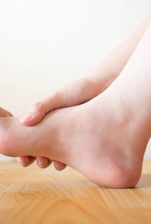 اسباب مسمار القدم وطرق علاجه