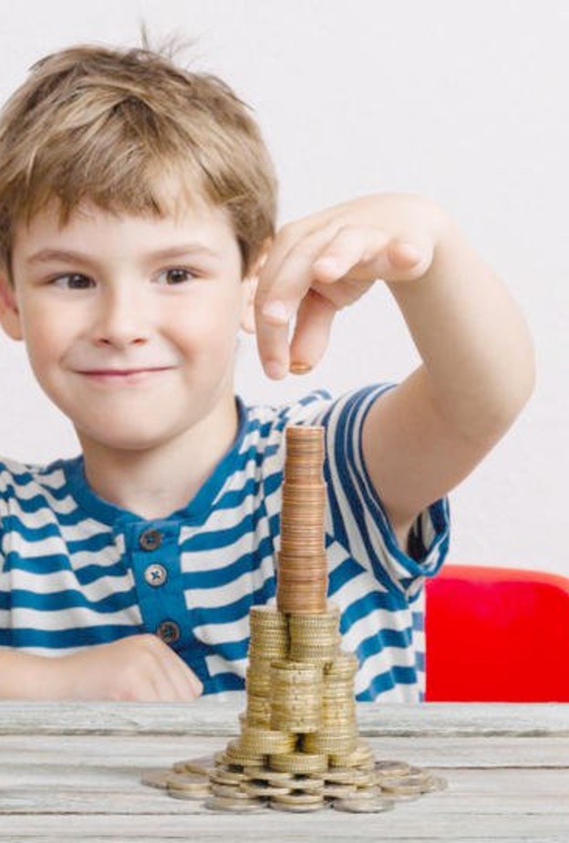 إيجابيات وسلبيات تخصيص مصروف للطفل