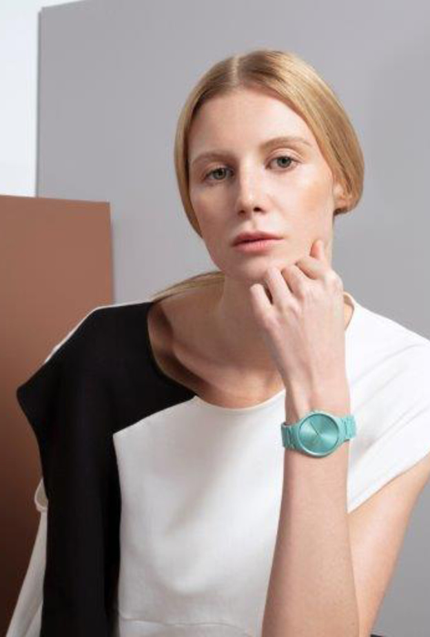  ساعة True Thinline Les CouleursTM Le Corbusier 