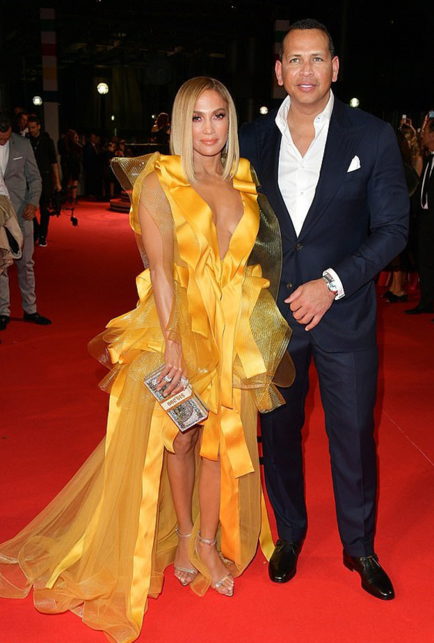  جمال ساحر لجنيفر لوبيز في حفل‏‎ Toronto International Film ‎هذا العام