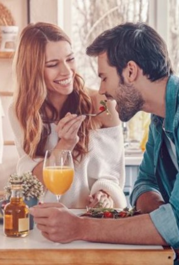 حضري له يوميا وجبة يحبها ليتلذذ بالطعام من يديك بعد يوم شاق ومتعب