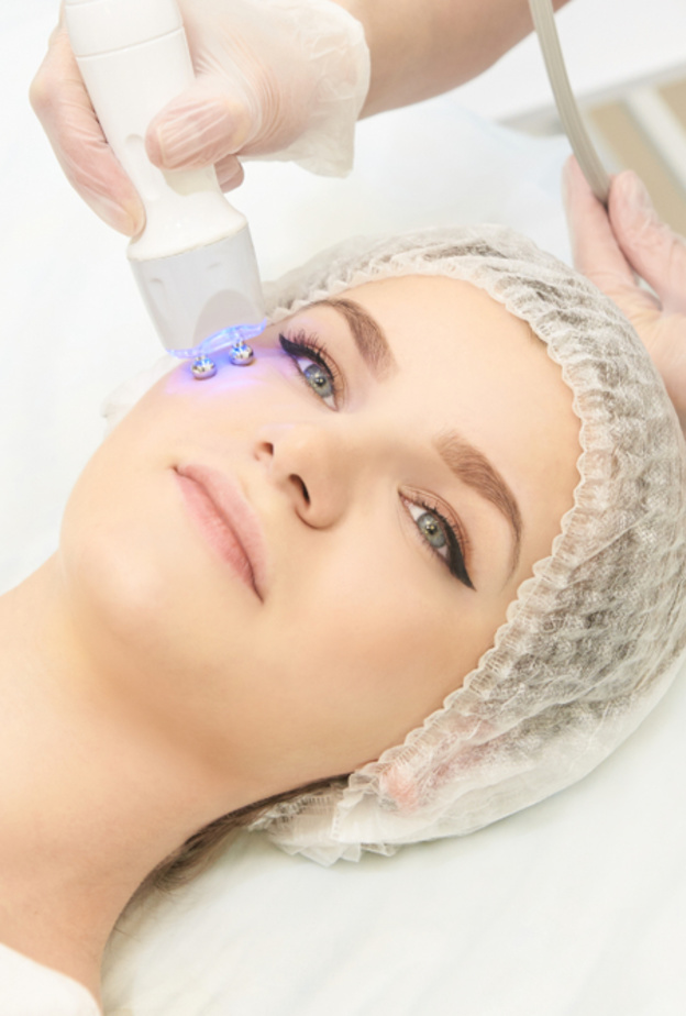 الصدفية هي حالة التهابية مزمنة تنطوي على خلل في الجهاز المناعي يتميز بتغييرات جلدية