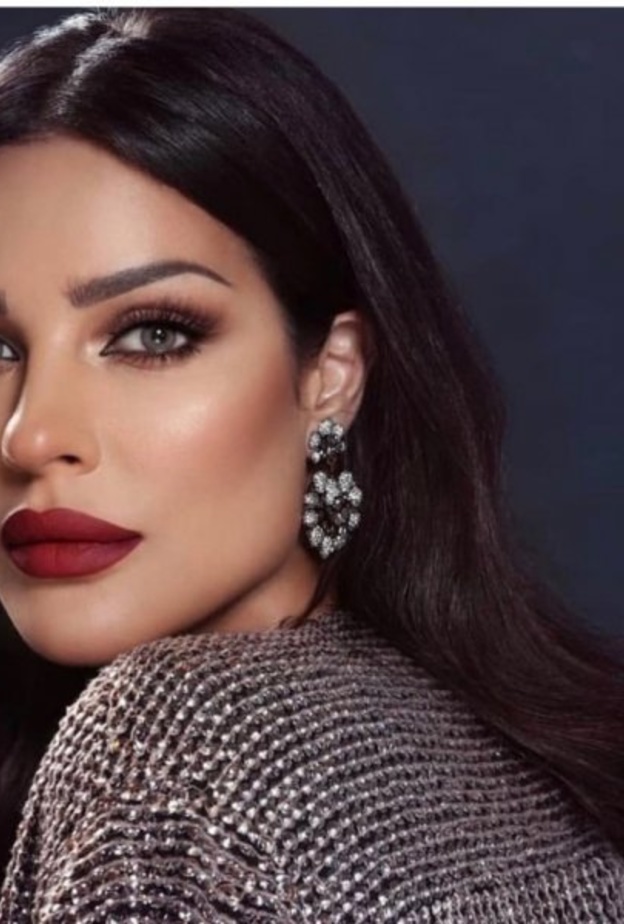 نادين نجيم برفقة زوجها هادي الاسمر