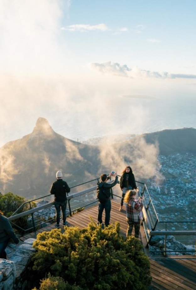 إطلالة خلابة على منطقة الخليج ومساحات ممتدة من الشواطئ