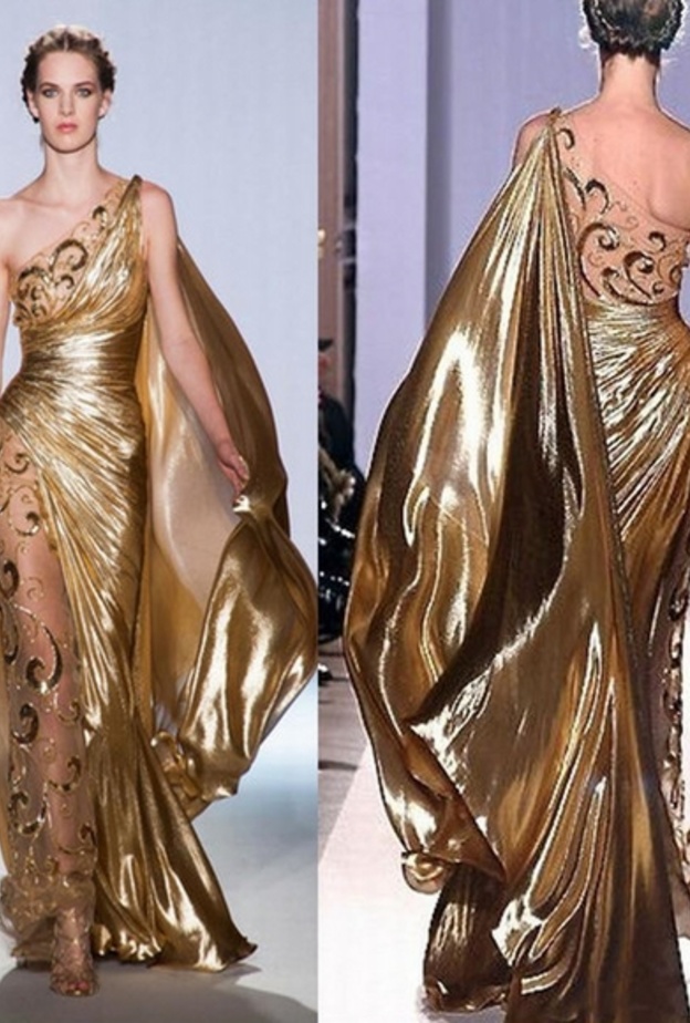 فستان من christian dior