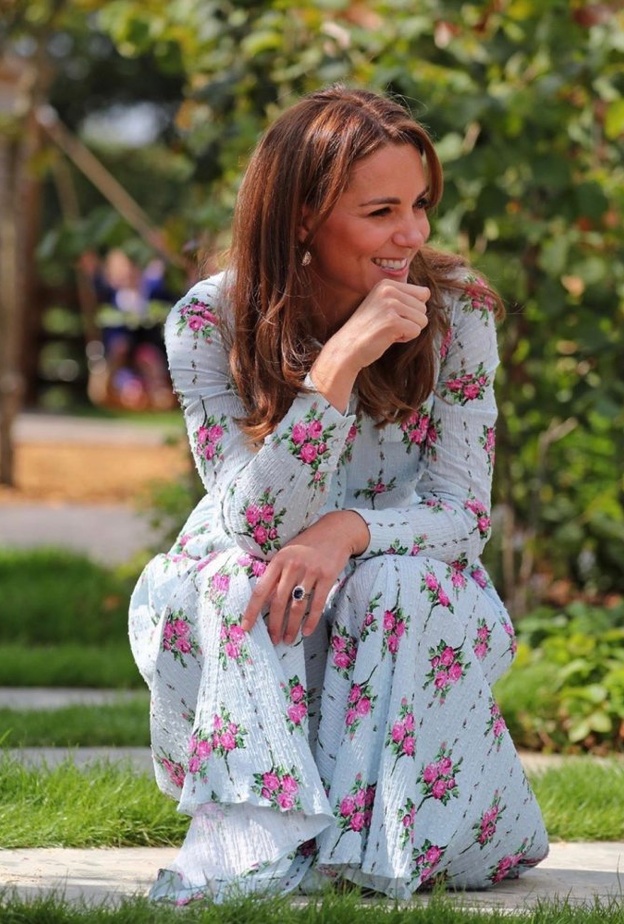 كيت ميدلتون بإطلالة أنثوية أضافت لمسة ربيعية إلى هذا الموسم في مهرجان حديقة Back to Nature في RHS Wisley