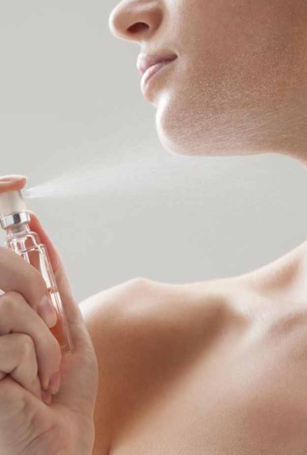 اصنعي من الخلطات النباتية عطور طبيعية للجسم