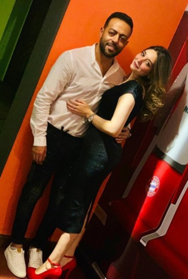 تامر عاشور وخطيبته