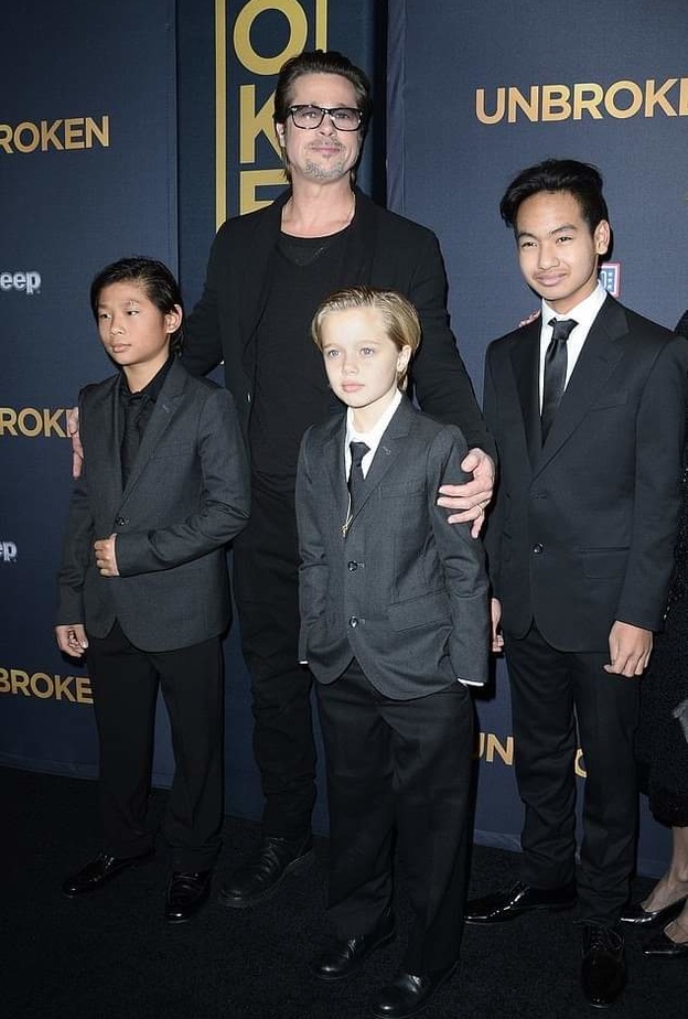 أنجلينا جولي وأطفالها 