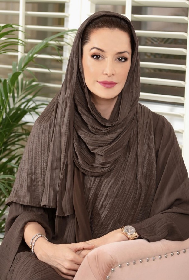 سيدة الأعمال الإماراتية سارة عبد الله آل مراد