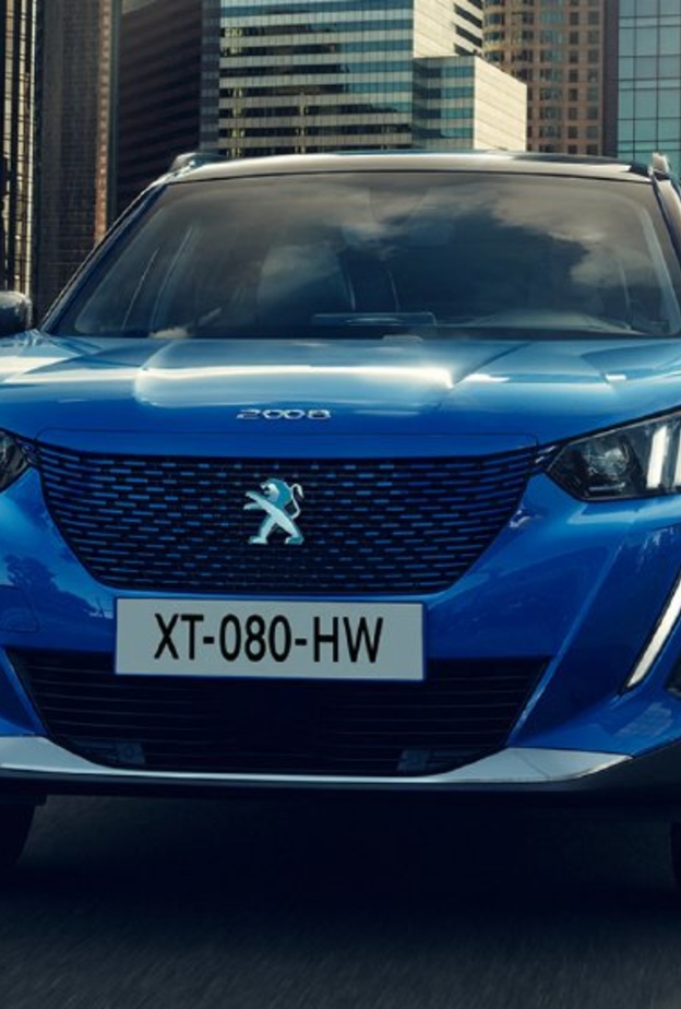  سيارة بيجو كروس هايبرد الجديدة