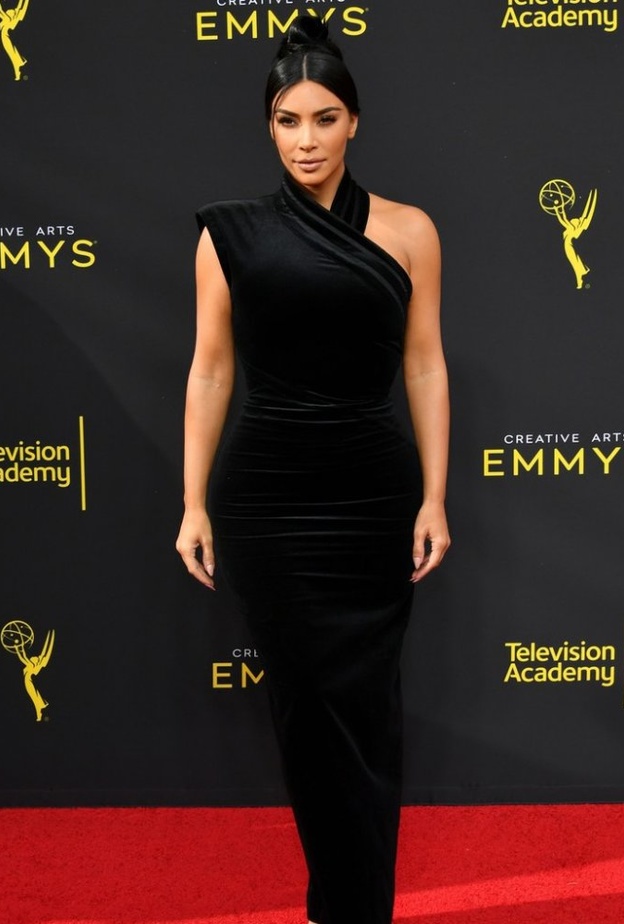 كيم كردشيان ‏Kim Kardashian‏ بجمال ساحر