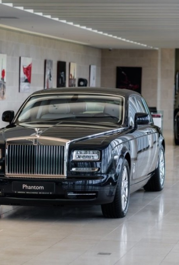  رولز رويس تقدم مجموعة من 3 سيارات فقط في موسكو