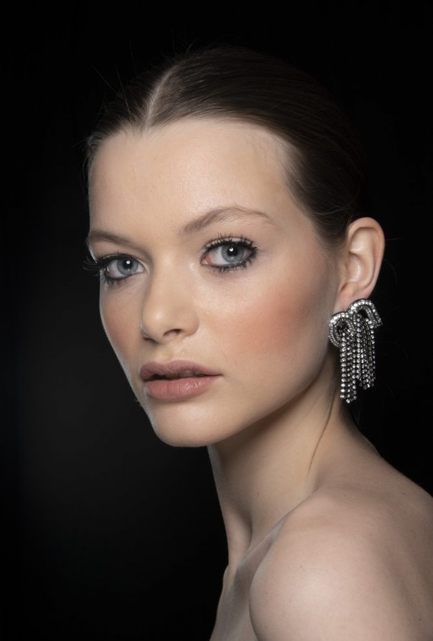 أحمر خدود دافئ من Cushnie