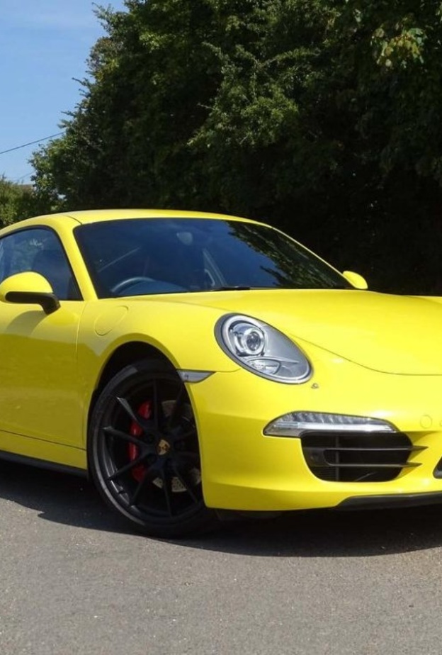 الفرق بين السيارتين