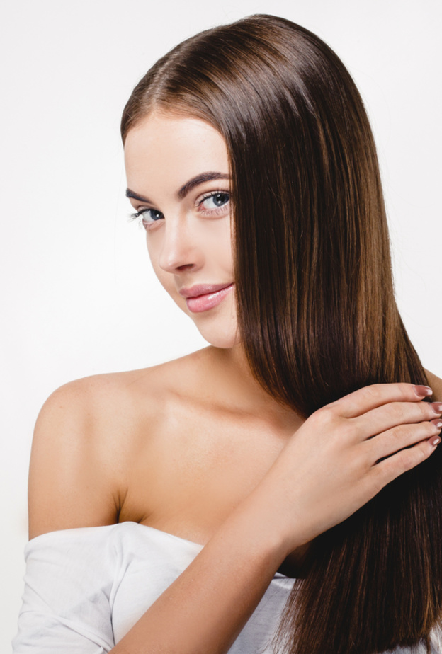 أكثري من اكل أطعمة غنية بفيتامين أ للمساعدة على نمو الشعر