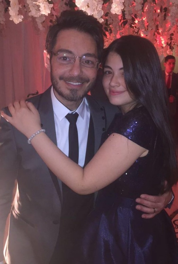 أحمد زاهر وابنته ليلى