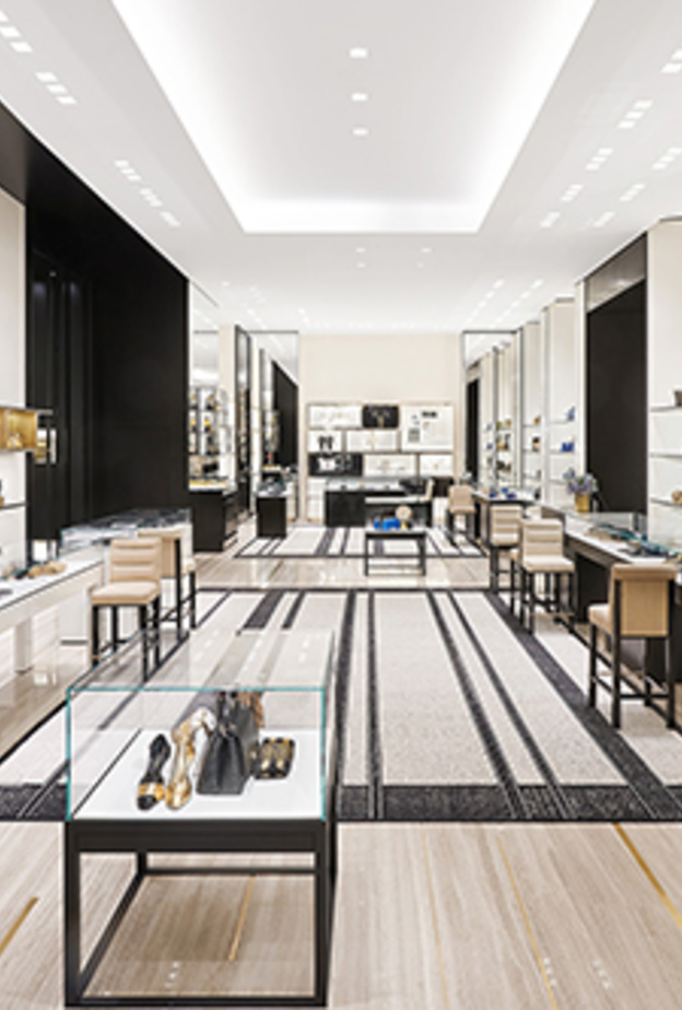 CHANEL تعيد افتتاح بوتيك دبي مول الذي تم تجديده