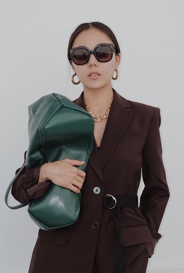  اكسسوارات باللون الاخضر للمراة العصرية